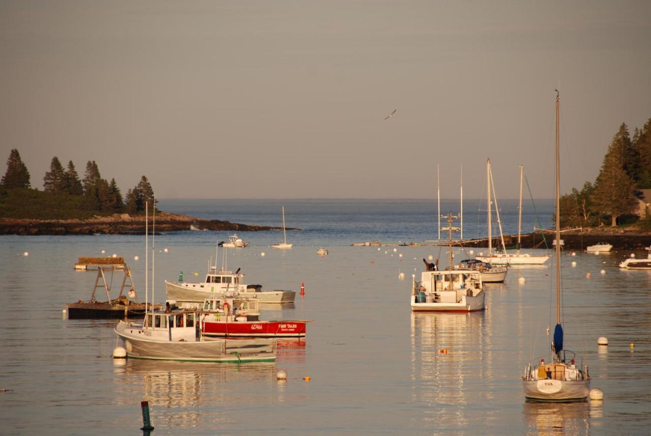 East Wind Inn & Suites Tenants Harbor Exteriör bild