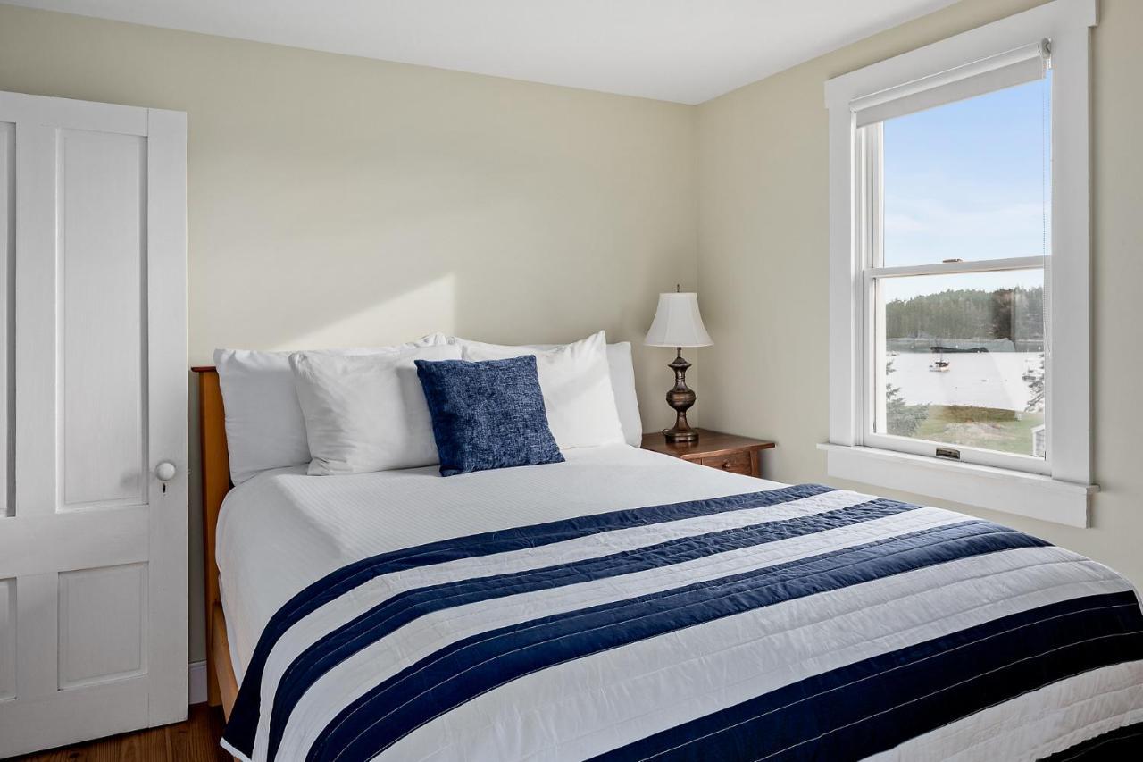 East Wind Inn & Suites Tenants Harbor Exteriör bild