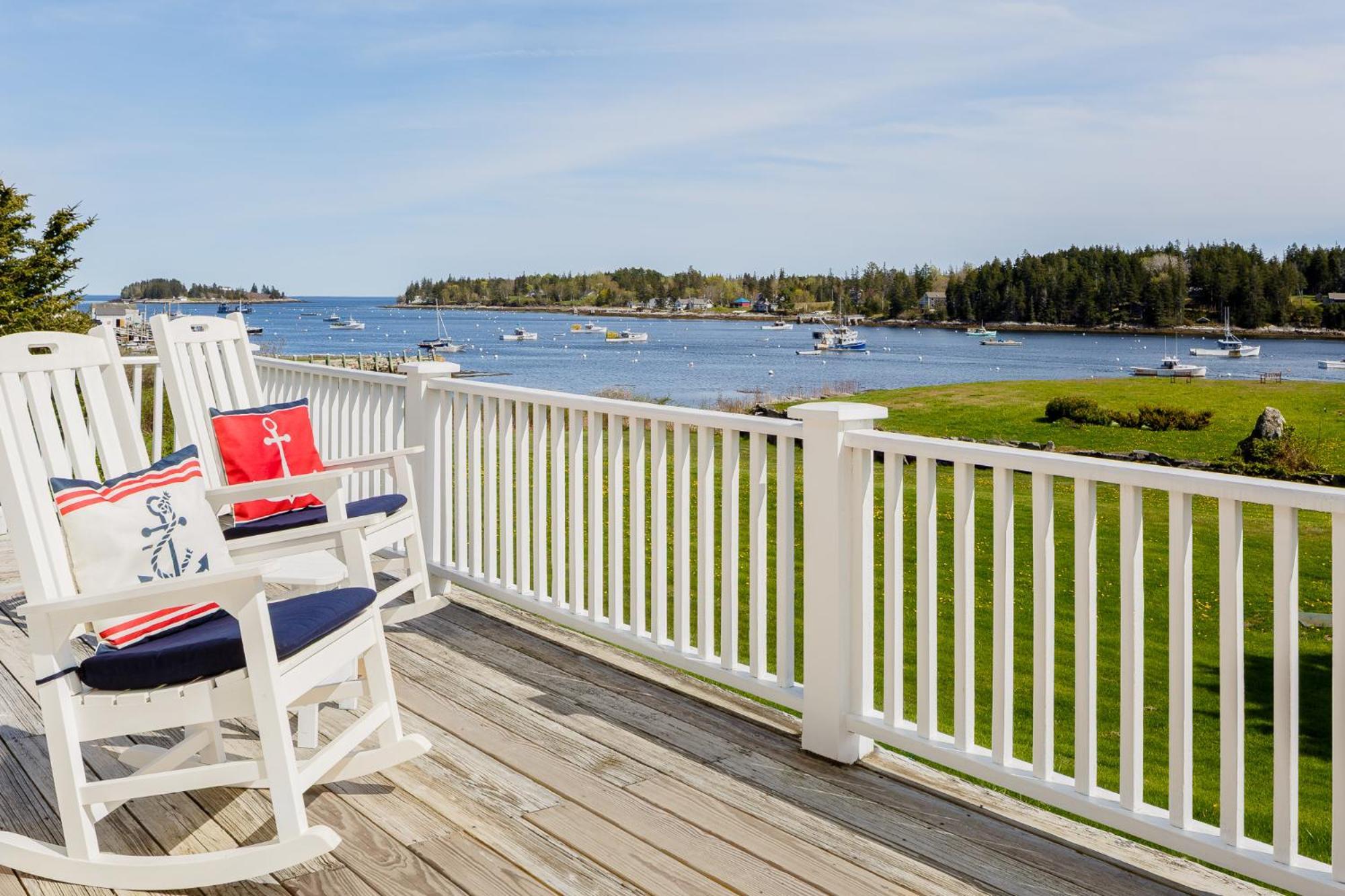 East Wind Inn & Suites Tenants Harbor Exteriör bild